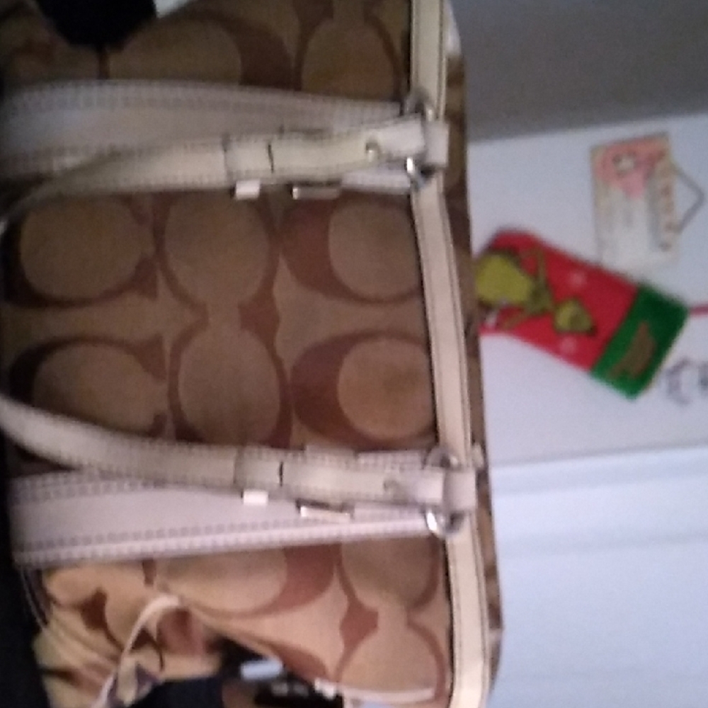 Stylish Coach Brown and Cream Shoulder Bag